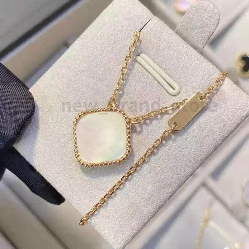 

Four Leaf Clover necklace Chains Mother of Pearl Green Flower Necklace Womens with Box Jewelry designer necklaces