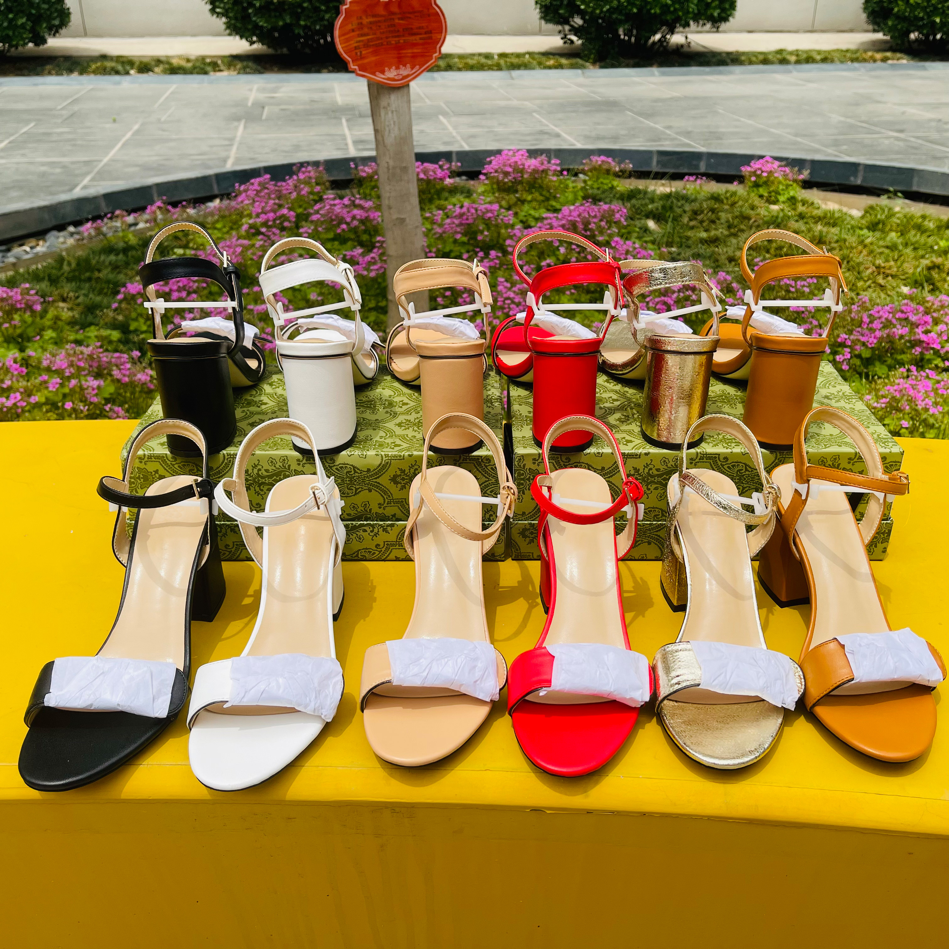 

Leather mid-heel sandal women designer sandals gold-toned hardware lady adjustable ankle strap sexy beach open toe middle flat heel sandals size 35-42