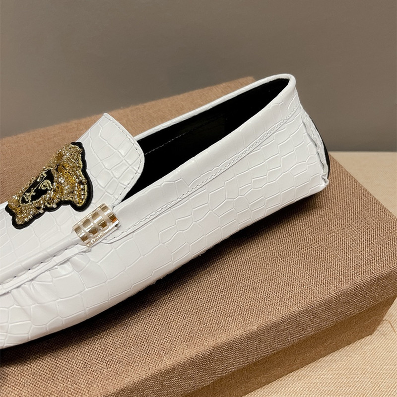 

The latest style dress shoes designer fashion all-match catwalk men's shoes