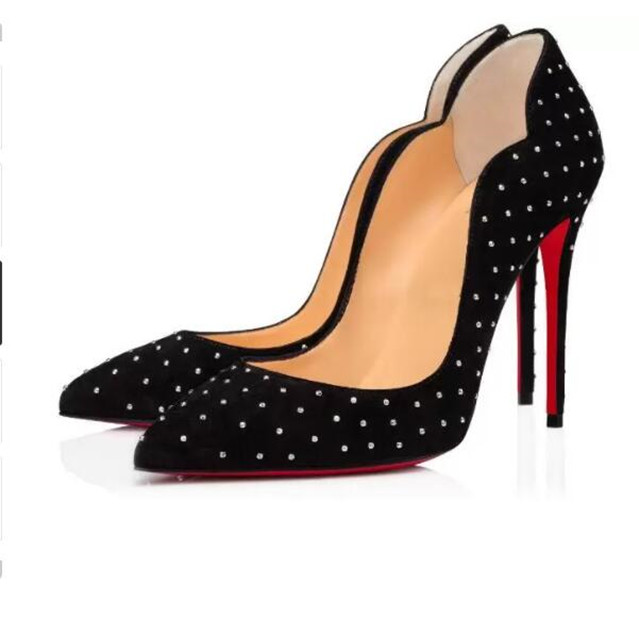 2022 Elegant Summer Femmes Luxurys Chaussures habillées Styles sexy Swhinestone High Heels Luxury Designer Crystals Points Pompes Mesh Femme Femm
