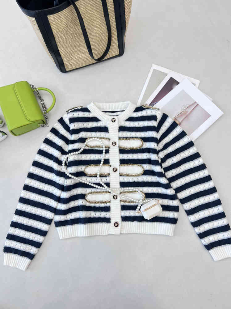 

Designer Womens Sweaters Pearl Metal Chain Decorative Fashion Brand Crew Neck Button Cardigan Sweater Knit Jackets Luxury Designer Women Clothing Apparel 0912, 14