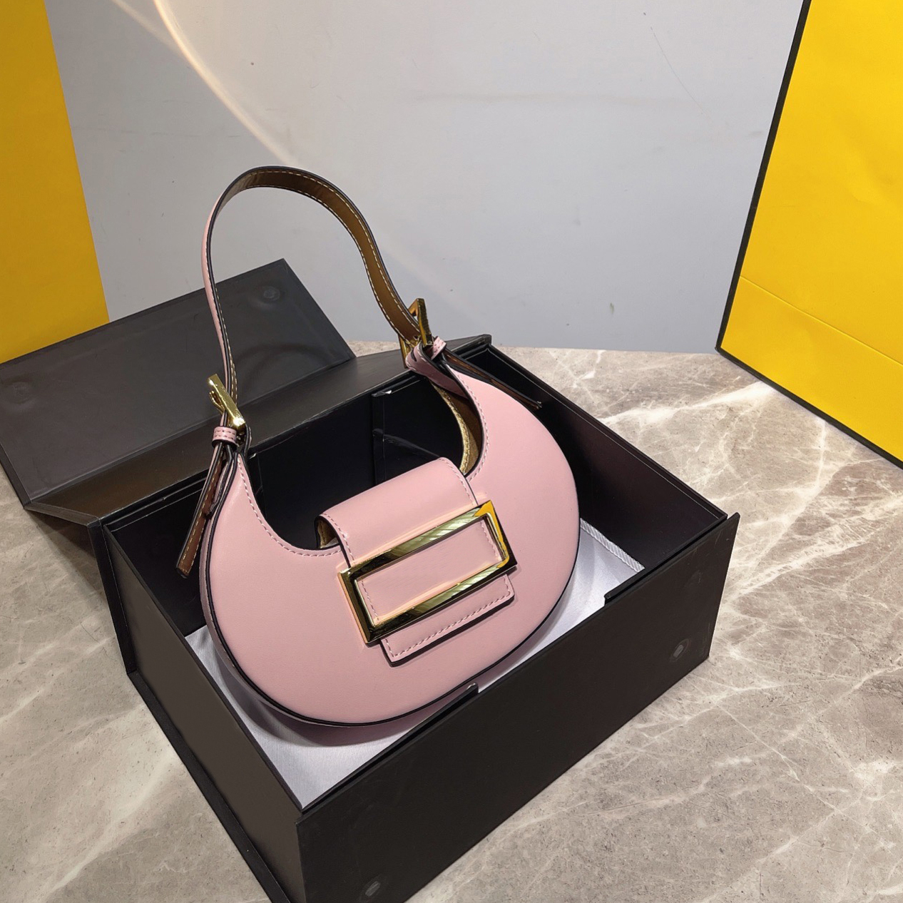 

Famous Brand Women's Bag Genuine Leather Designer Shoulder Bags Crescent Moon Female Handbag Fashion High Quality Pink Crossbody Bag, Black