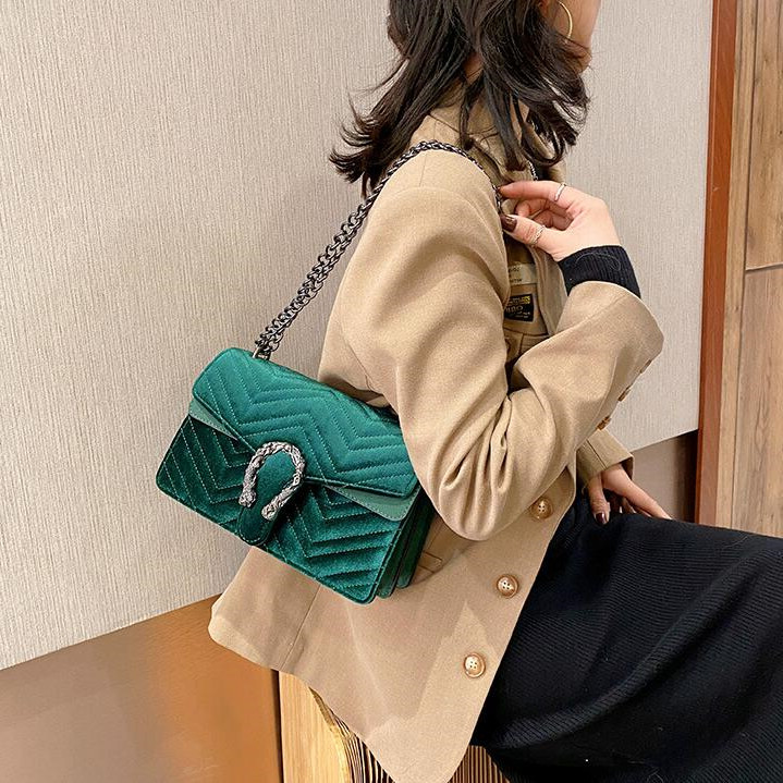 

Wholesale ladies leathers shoulder bags winter soft and comfortable flannel chain bag large capacity elegant striped handbag trend solid color leather handbags, Red2-0668-medium