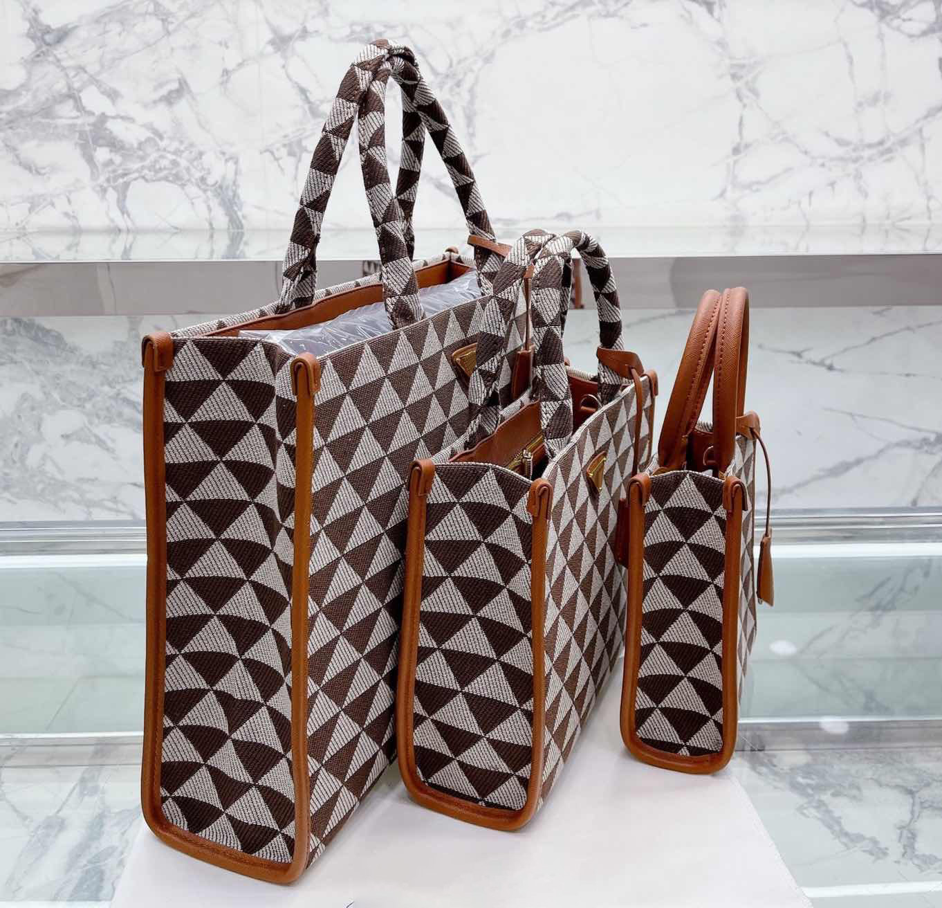 5A Women handbags luxury shopping bags fashion inverted triangle designer designer cross body totes Lady mobile phone bag wallet