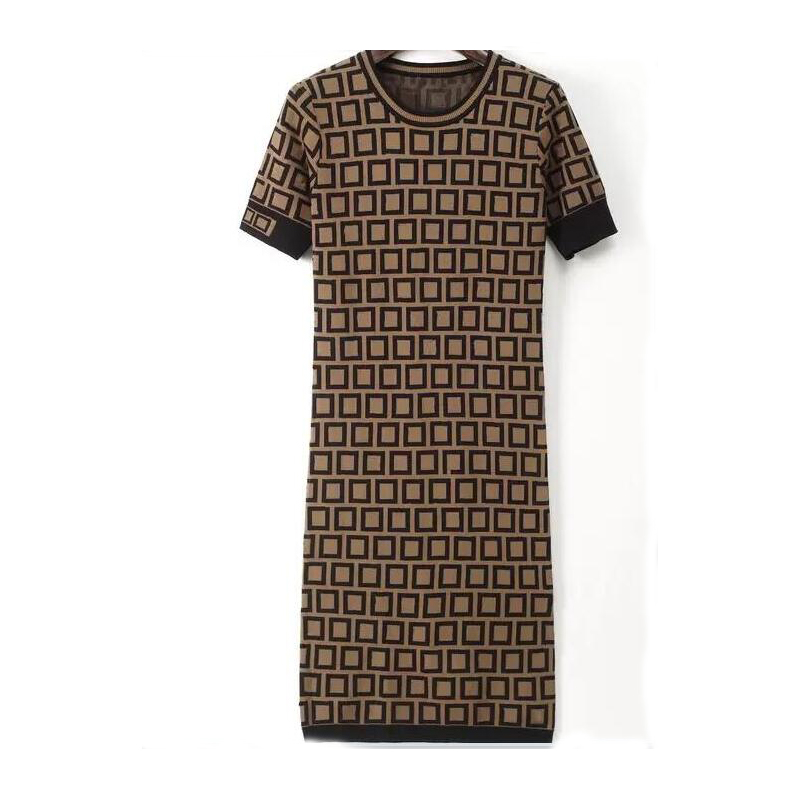 22SS Designer de luxe T-shirts Femmes Robes décontractées Lettre Motif Tops Femme Esthétique Tee-shirt Vintage Vêtements Fairycore Tricoté Tenues