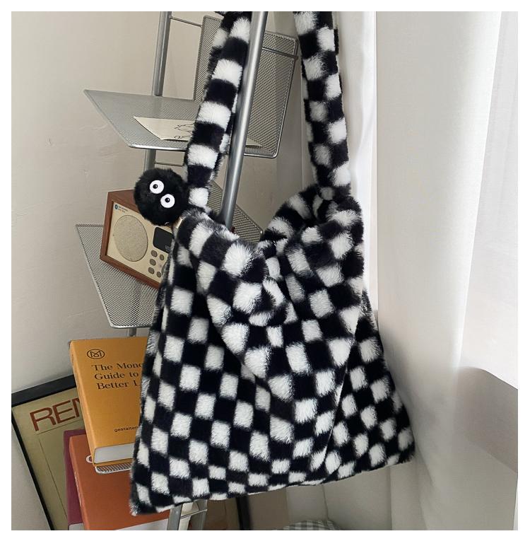 

Evening Bags Vintage Cute Crossbody Purse Handbags Soft Plush Furry Women Messenger Bag Elegant Faux Fur Ladies Shoulder, Black plaid