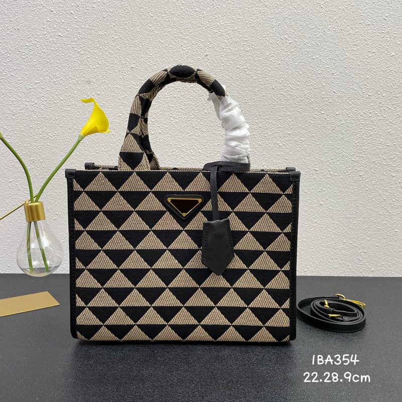 

Top Designer Bag Tote Bags handBag Shoulder Bags Vintage EmbroideryLeather Handles Leather Fashion Luxury New Style Ladies ShoppingBag, Customize