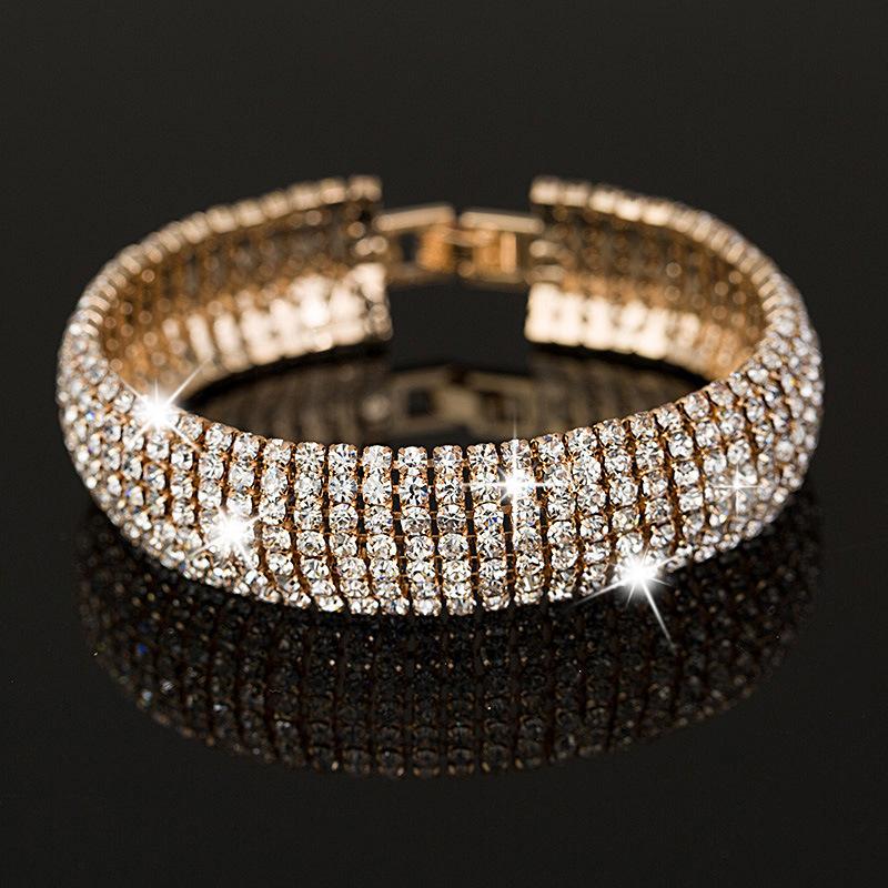 

Bangle Classic Fashion Female Style Bracelet Crystal Rhinestone Wristlet Bracelets Bangles Women's Wristband Hand JewelryBangle