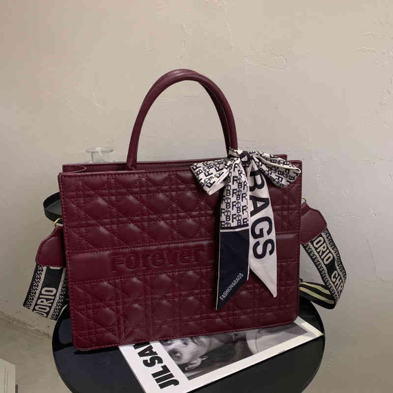 

Factory Super Discount 70% OFF Large small fragrance women's large capacity simple fashionable tot portable one shoulder leisure bag, Red