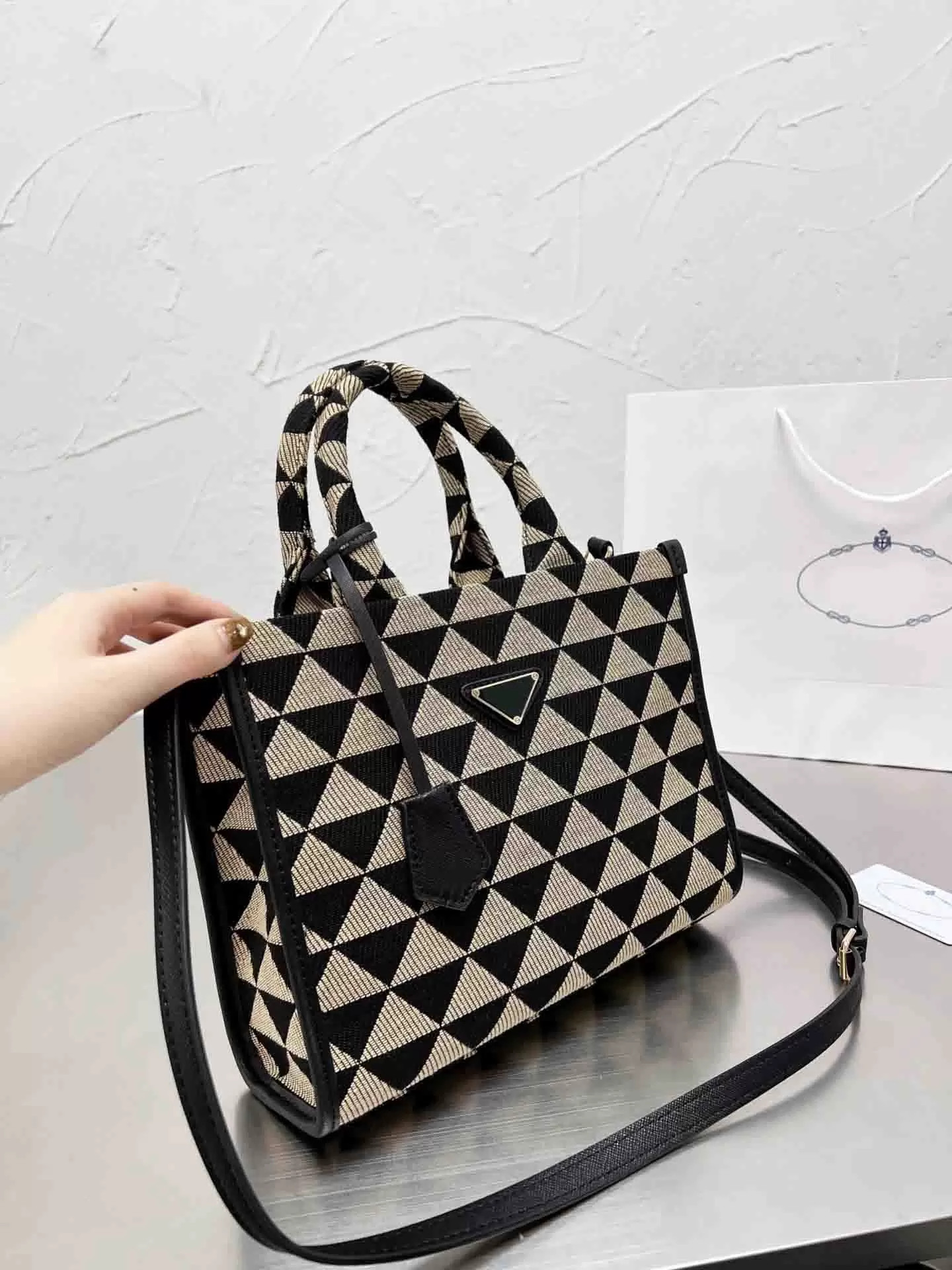 

Small Symbole jacquard fabric handbag Tote shoulder bags Women Designer Shopping bag satchel high Quality luxury messenger Cross Body Handbags for purse sacoche, Black/beige