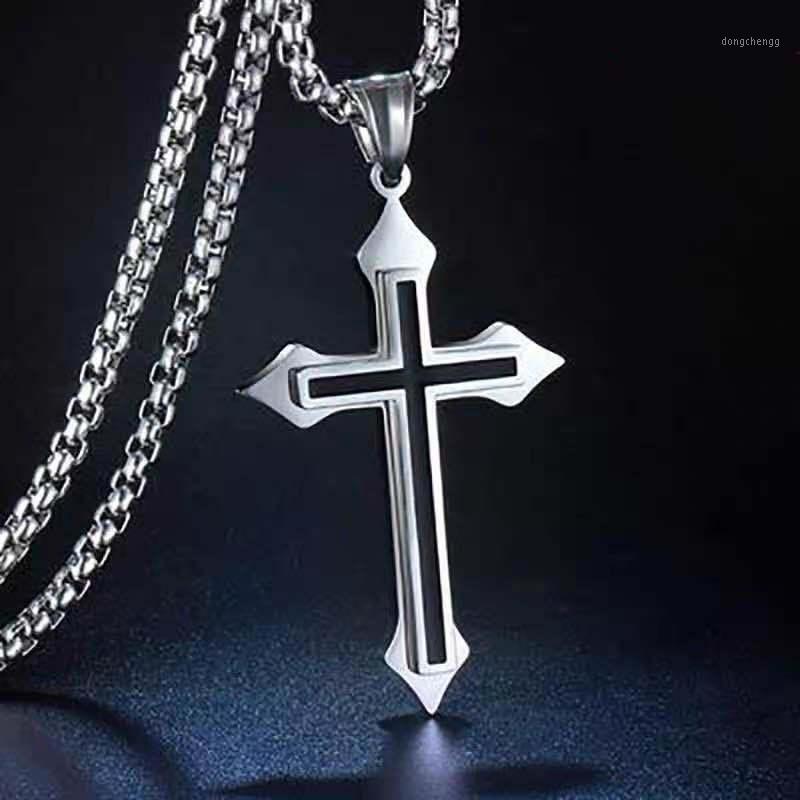 

Pendant Necklaces Classic Cross For Men Jewelry Simple Retro Sweater Chain Long Religious Neck Chains Male Titanium Steel Accessories