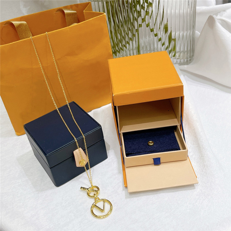 

Hoop Necklace Luxury Fashion Designer Jewelry Circle Letter Pendants Neckwear Mens Womens Brand Gold Necklaces Wedding Party Ornaments