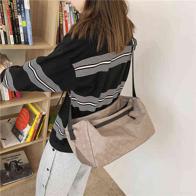 

Factory Online Export Designer Bags 2022 and New Women's Fabric Solid Color Simple Fashion Versatile Trend Single Shoulder, Khaki
