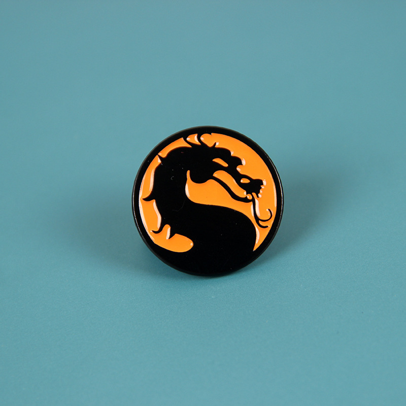 

Classic Game Mortal Kombat Dragon Brooch Pins Enamel Metal Badges Lapel Pin Brooches Jackets Jeans Fashion Jewelry Accessories, As picture