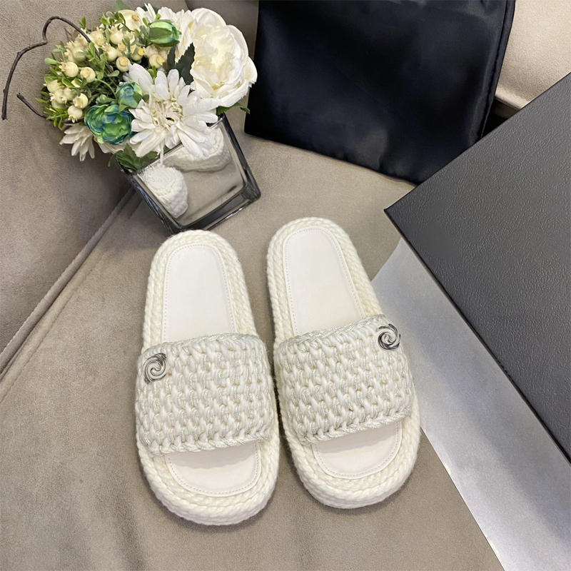 

2022 New classic fashion hemp rope slippers Luxury sandals leather high quality metal decorative cowhide flip-flops beach indoor non-slip sole 35-40, 03