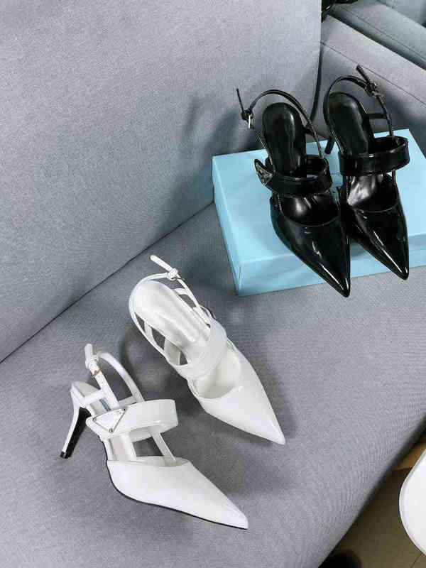 

triangular standard high-heeled sandals 2022 spring and summer thin heel temperament lady style Baotou back trip with, Black