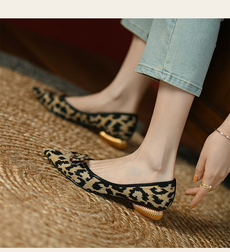 

2022 Pointy Women's Casual shoes British style leather shoes black Zapatillas Mujer women's flats