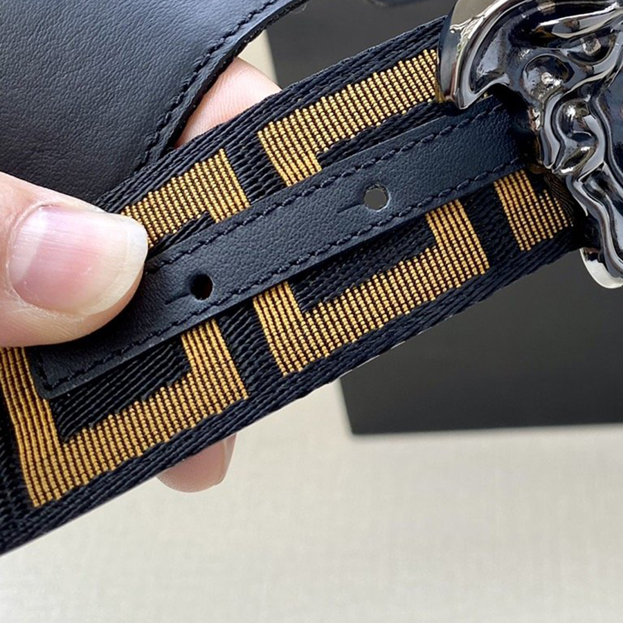 

Verse mens belt Width 38MM top quality Luxury brand official replica our shop Made genuine calfskin and sheepskin waistband free Gold plated steel buckle Premium 001, With box