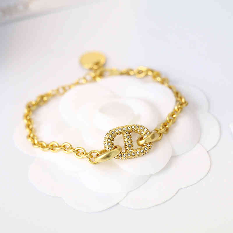 d Home Letter Light Gold Women's New Red Diamond Jewelry2022 Luxury Brand Fashion Design Versatile Ladies Bracelet