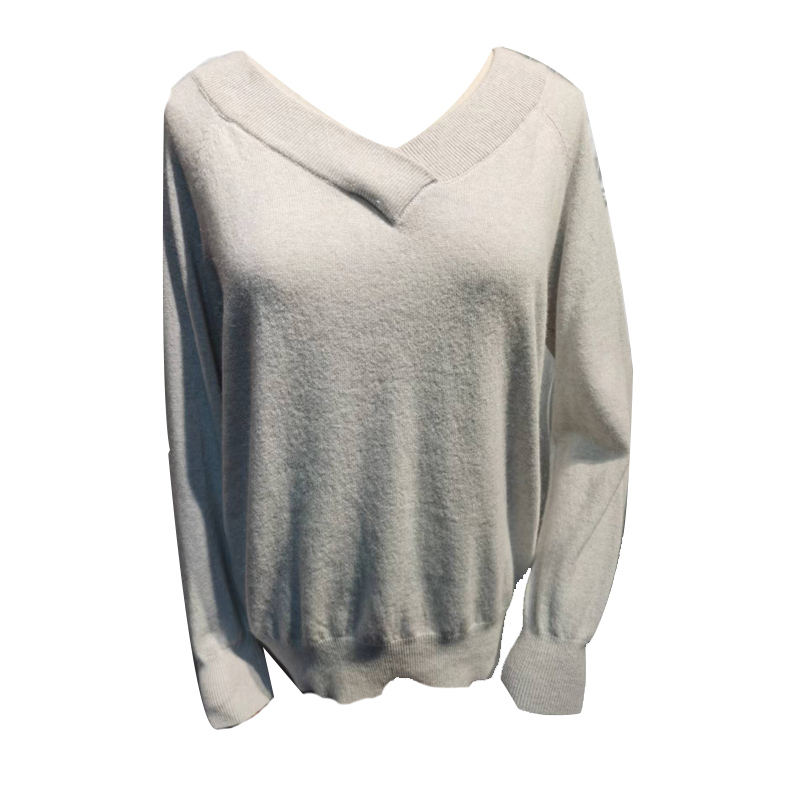 

Women's solid color V-neck knitted sweater casual versatile niche design plus size women's clothing, White