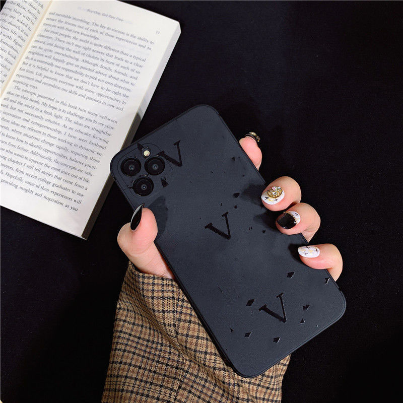 

Luxurys Designers Black Phone Case For Iphone 13 12 11 Pro Max 13 Mini 7 8 6 Xr X Xs Phone Case IPhone Flower Case D2204135Z, Big flower