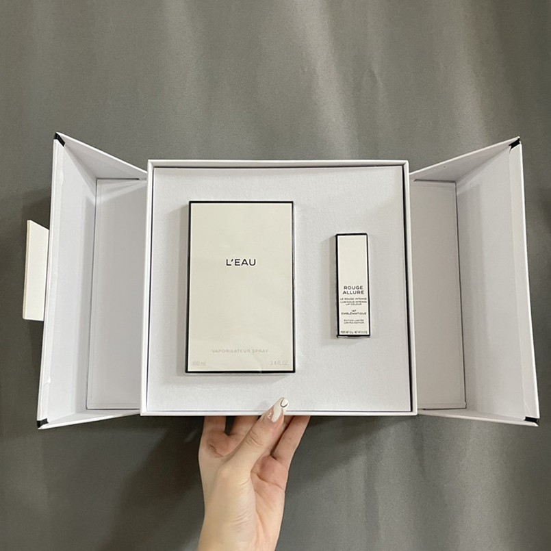 

Newest end brand Makeup Sets lipstick 147# and Spray NO 5 MISS perfumes 100ml 2 in 1 Cosmetic Kit with Gift Box for Women Free Fast Delivery