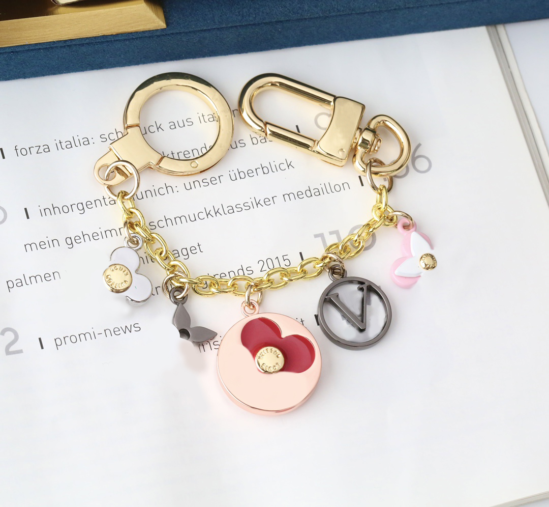 

High Quality Keychain Luxurys Designer Brand Key Chain Men CarKeyring Women Buckle Keychains Bags Pendant Exquisite Gift With Box Dustbag