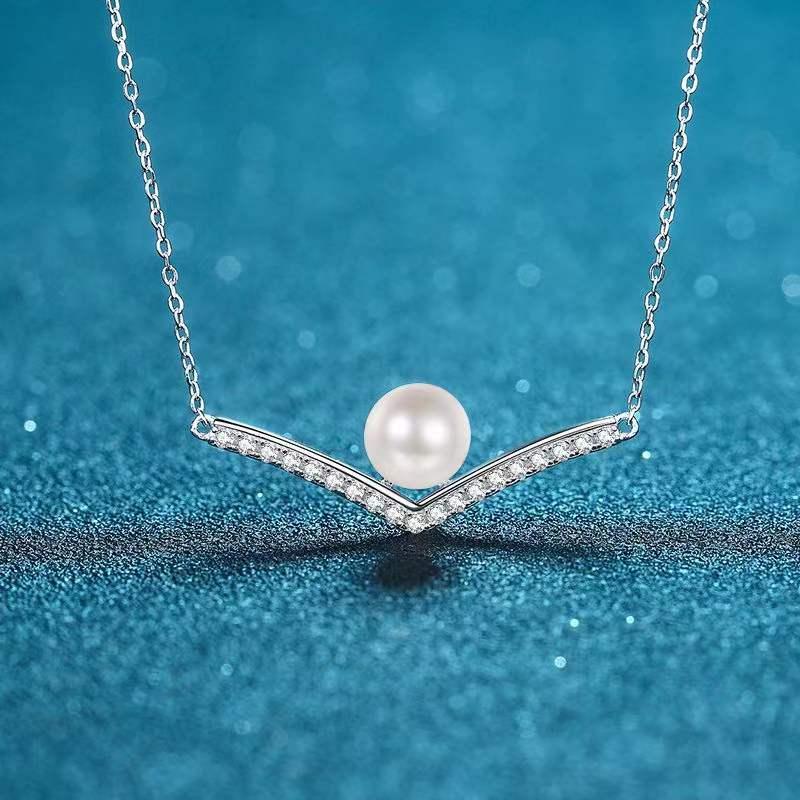 

Other Trendy 925 Sterling Silver Natural Pearl Moissanite V Letter Necklace Women Jewelry Platinum Plated GiftOther