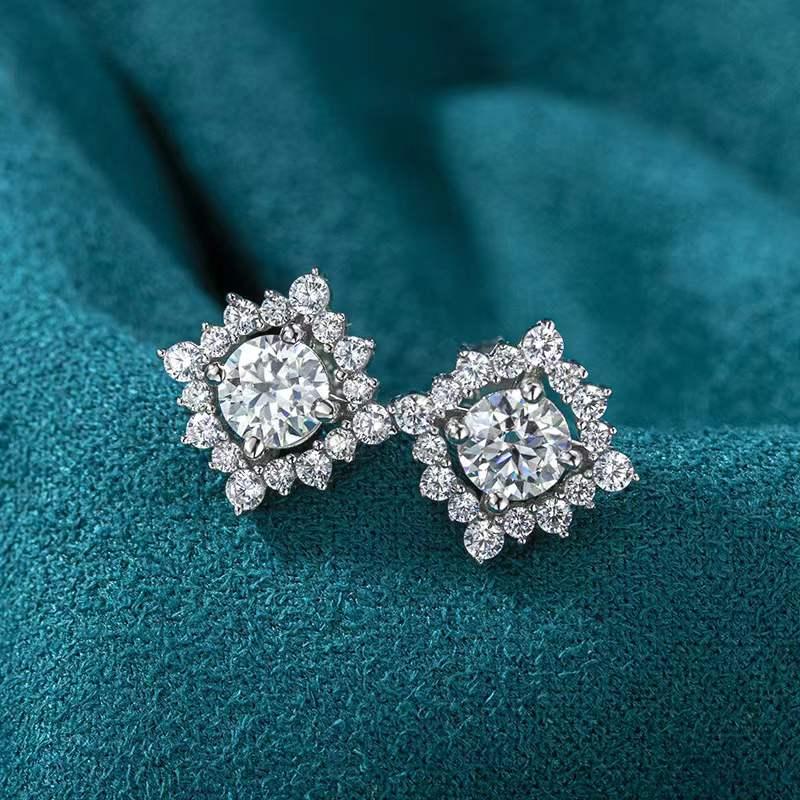 

Stud Trendy 925 Sterling Silver 0.5 Carat D Color VVS1 Moissanite Earrings For Women White Gold Plated Geometric GiftStud