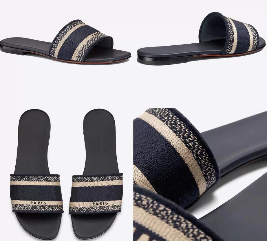 

2022 summer new type of slipper sandals for women wearing flat slippers for leisure Korean embroidery beach home