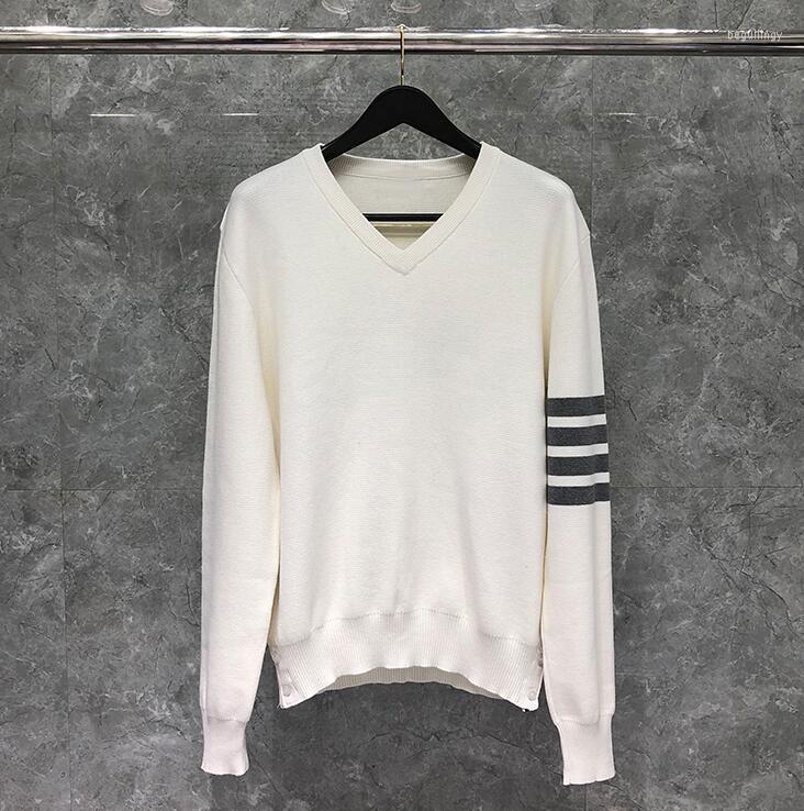 

Men' Sweaters Fashion Men Slim Fit V-Neck Pullovers Clothing Striped Wool Cotton White Winter Casual Coat InsMen' Begu22