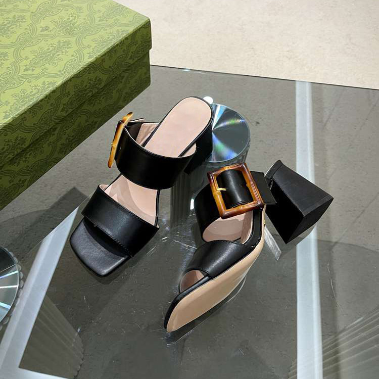 

Women sandal with bamboo buckle Fashion designer sandals leather lady sexy open toe mid-heel embroidery flowers sandal size 35-41