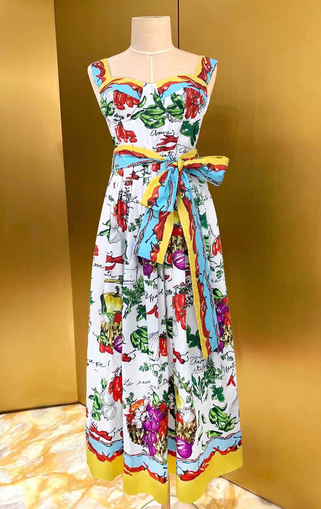 

2022 European fashion counter custom series dress, Multi