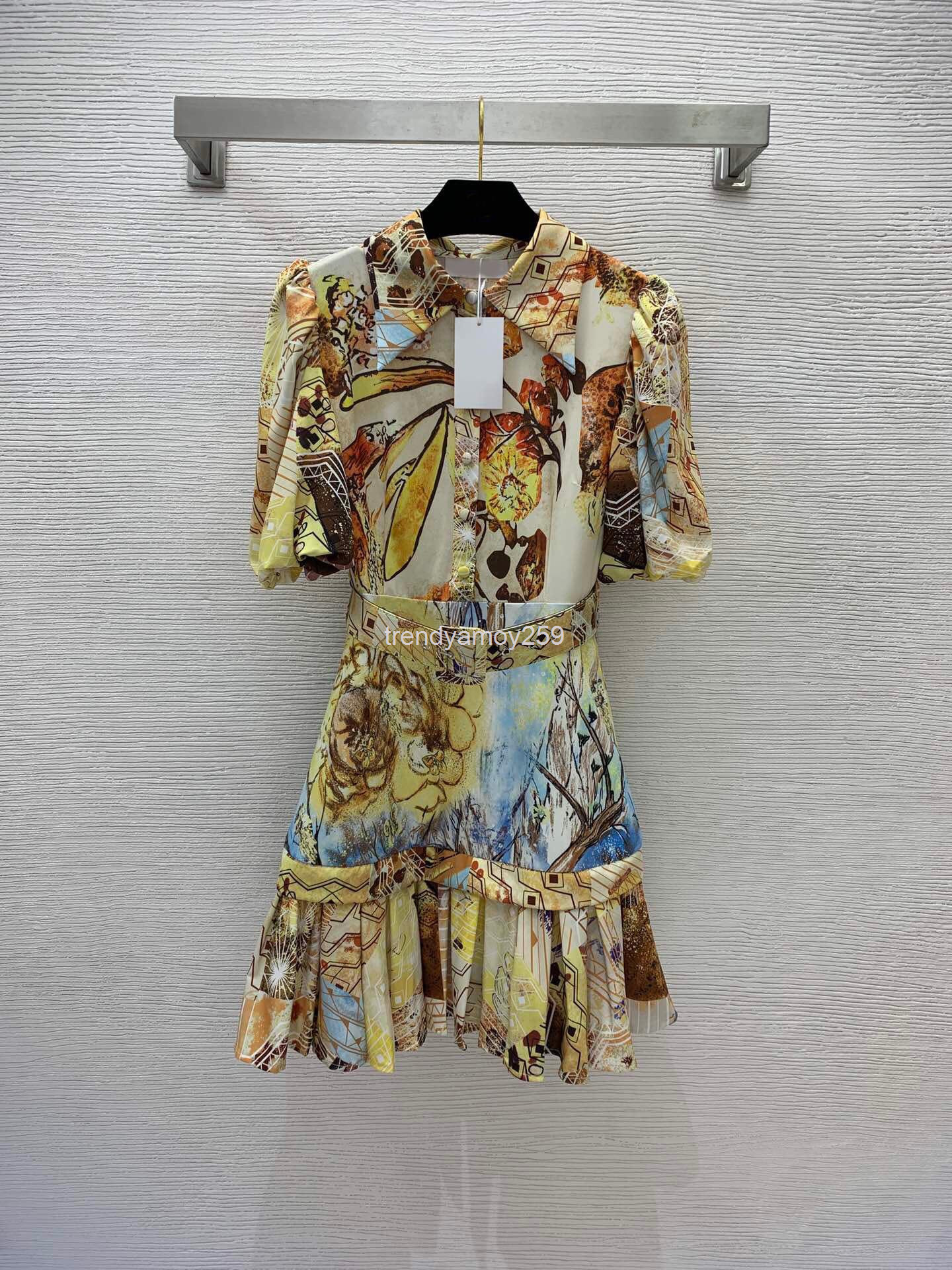 Casual Dresses Women's Australian fashion foreign style positioning printing hem splicing and crimping design bubble sleeve dress-image-758058285