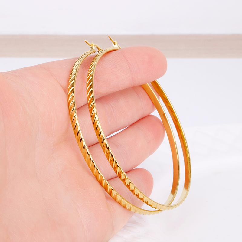 

Hoop & Huggie Gold Color Stainless Steel Earring For Women Big SizeTwill Round Simple Nice Design Party Ear Jewelry 2022 E0179Hoop