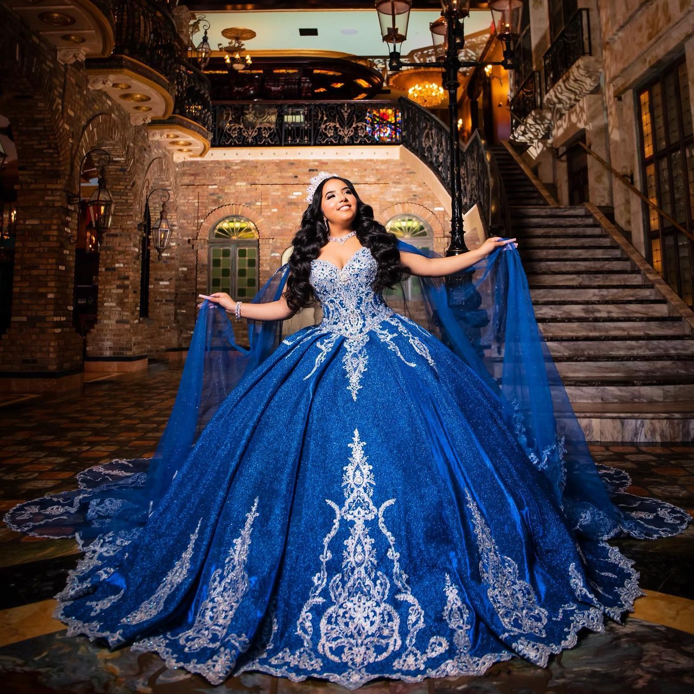 

Sparkly Beaded Lace Ball Gown Quinceanera Dresses Rhinestones Spaghetti Straps Neckline Sequined Princess Prom Gowns Appliqued Sweet 15 Masquerade Dress, Pink