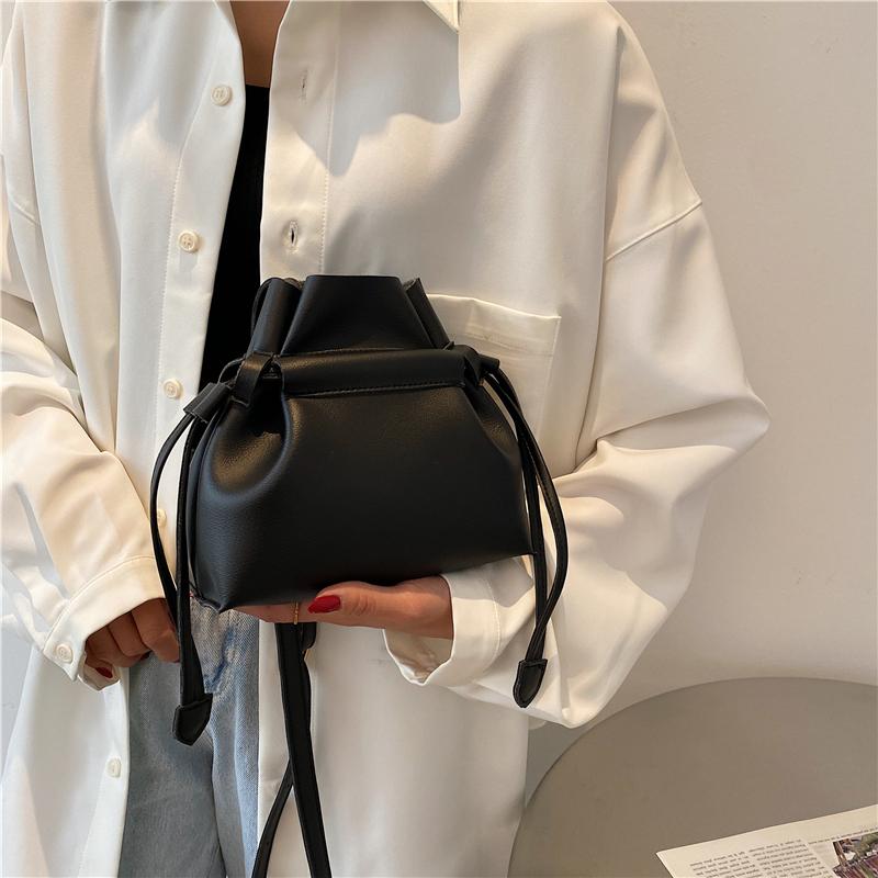 

Evening Bags Fashion Mini PU Leather Drawstring Crossbody For Women Designer Trendy Handbags Female Party Totes Shoulder Bag, Black