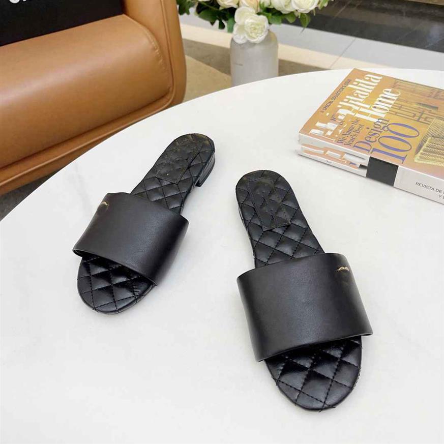 

High quality Luxury Designer Beach Shoes Leather Beachs Sandals Letter cc Slippers Sexy Outdoor Women Channels gfdh234d