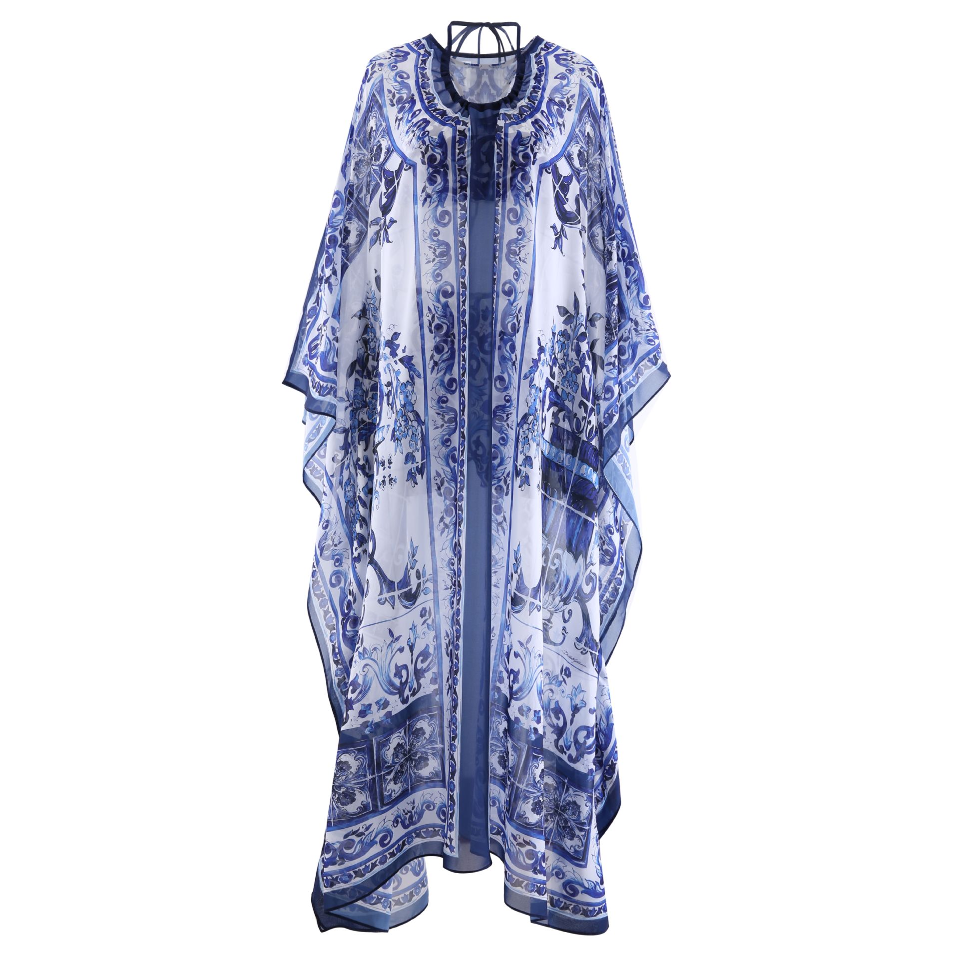 

High-quality blue white proclaim three piece tracksuits cloak and camisole with shorts