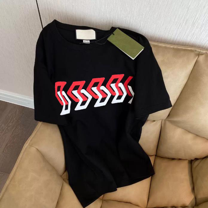 

Designer Mens Womens Gucci T Shirts couple Tops tees Summer casual letter print Luxury brand Short Sleeve With Letters Fashion Clothes Tshirt Asian size S-XL, I need look other product