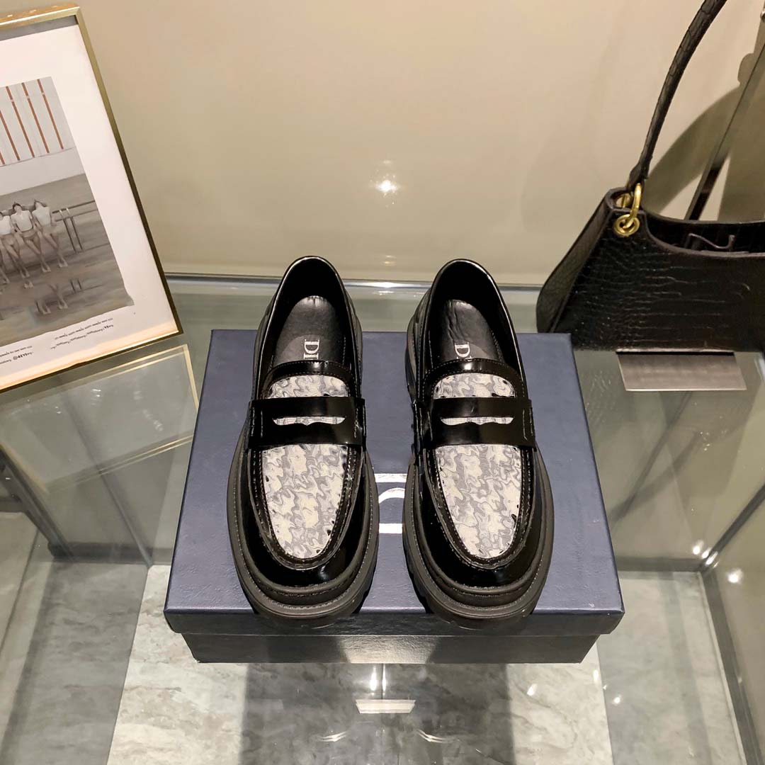 

Luxury designer men women platform flats shoes black calfskin leather Horsebit detail chunky lug sole smooth leathers round toe