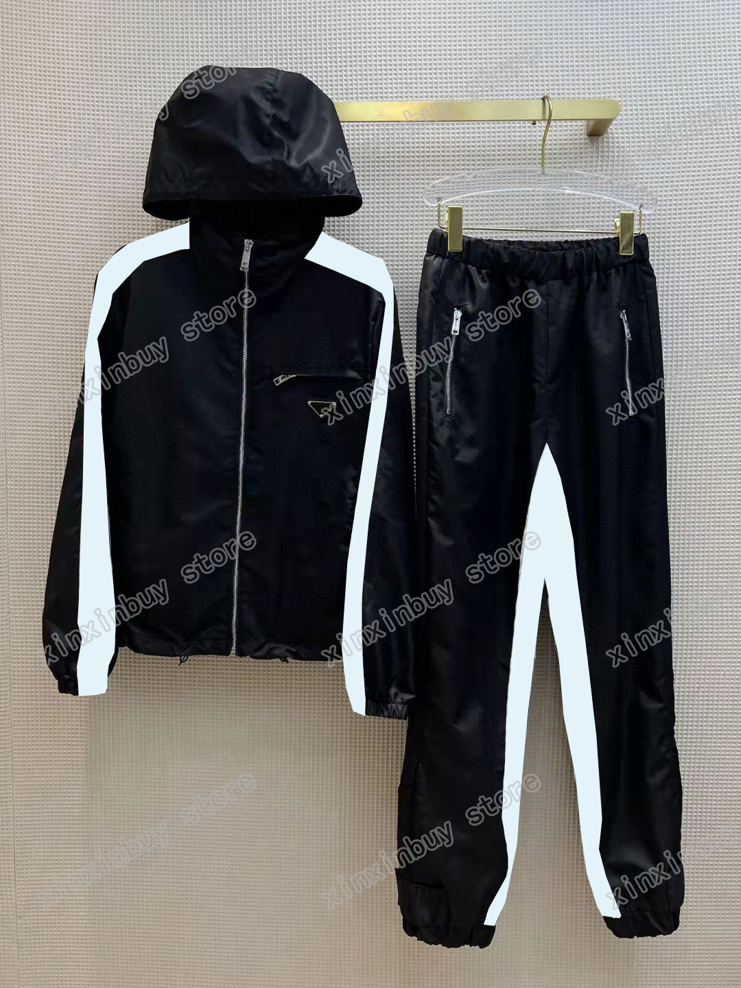 

22ss Mens designers tracksuits Metal triangle label Streetwear Windbreaker Running tracksuit men designer black -L, Multi