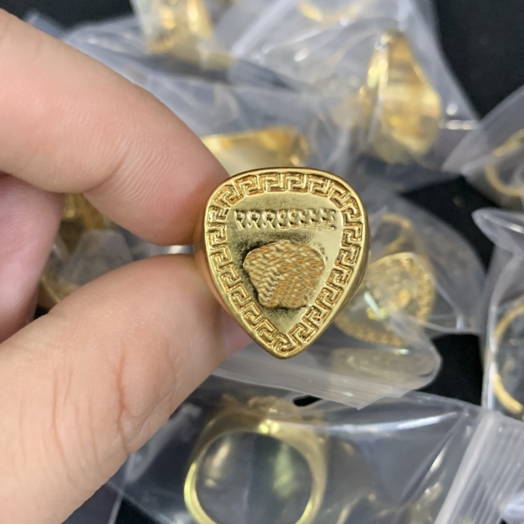 

Fashion New Designed Women Heart-shaped Rings Medusa Head Portrait Greek palindrome 18K Gold Plated Ladies Open Ring Designer Jewelry VRR 01