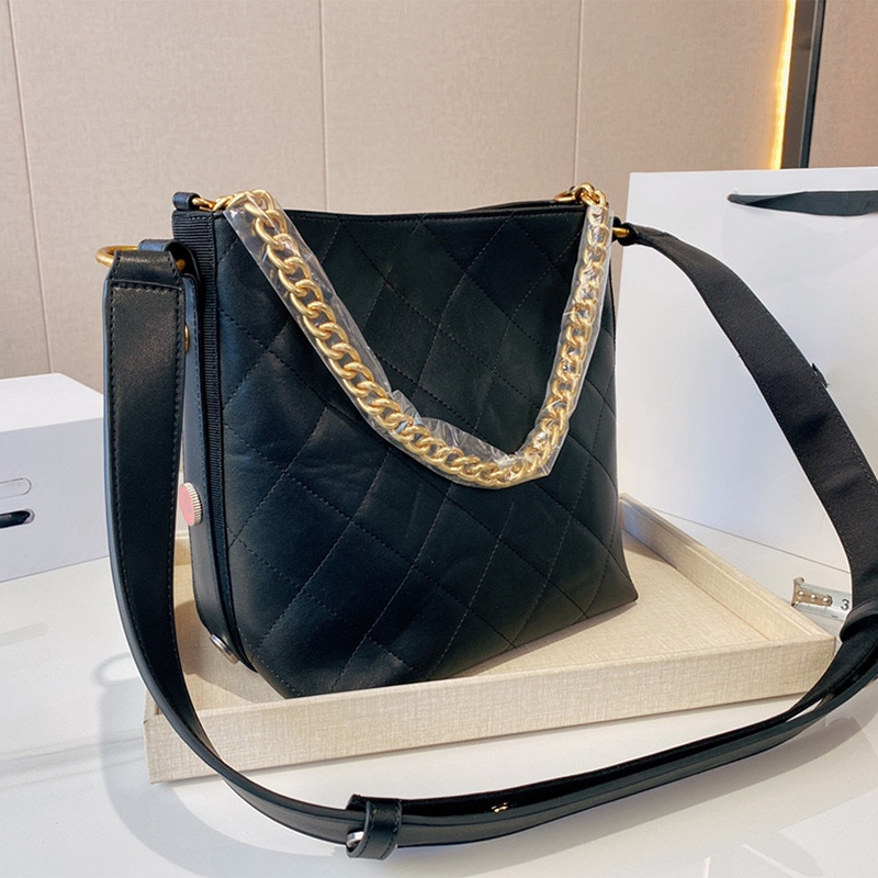 

2022 High-End French Shoulder Bag Women's Leather Large-Capacity Rhombus Designer Handbag Luxury Retro Hippie Wallet Multifunctional messenger bag With Gift Box