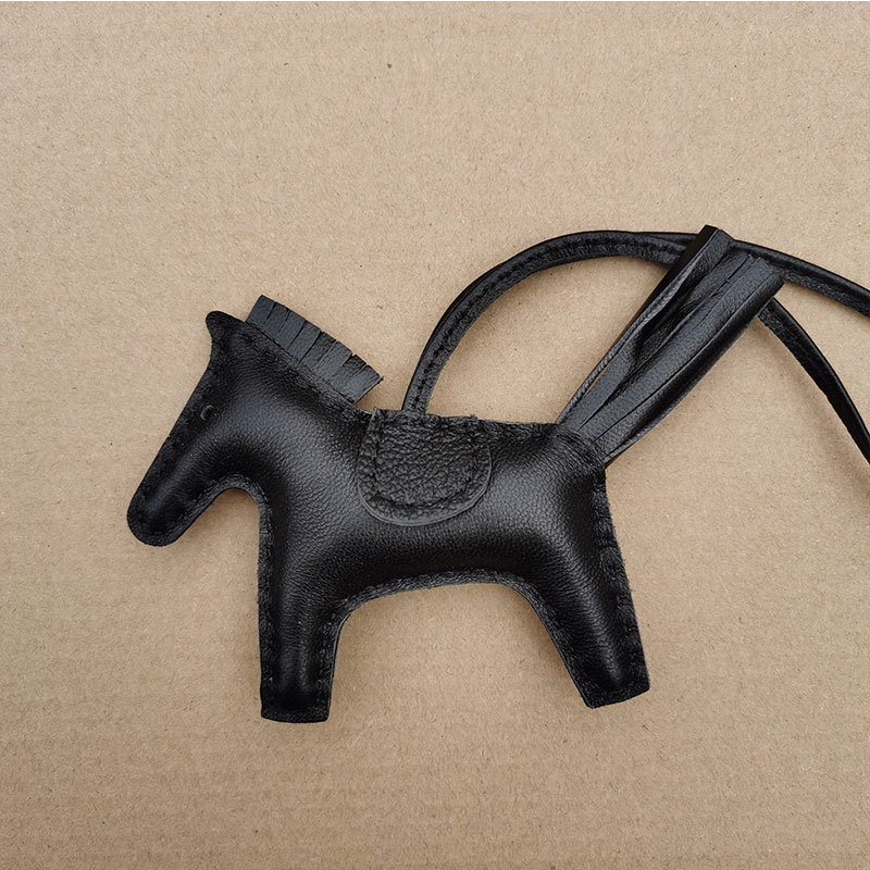 

Real Sheep Leather Horse Design Bag Charms Hanging Wall Decroration