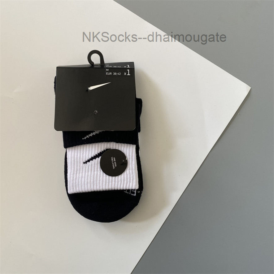 

Classic Fashion Men Socks Hook Brand Color Stitched Men's Women's Long Tube Sports Training Sock Street Couple Middle Tubes Luxury Medium Sportsocks Eur Size 22rz, Medium tube 2