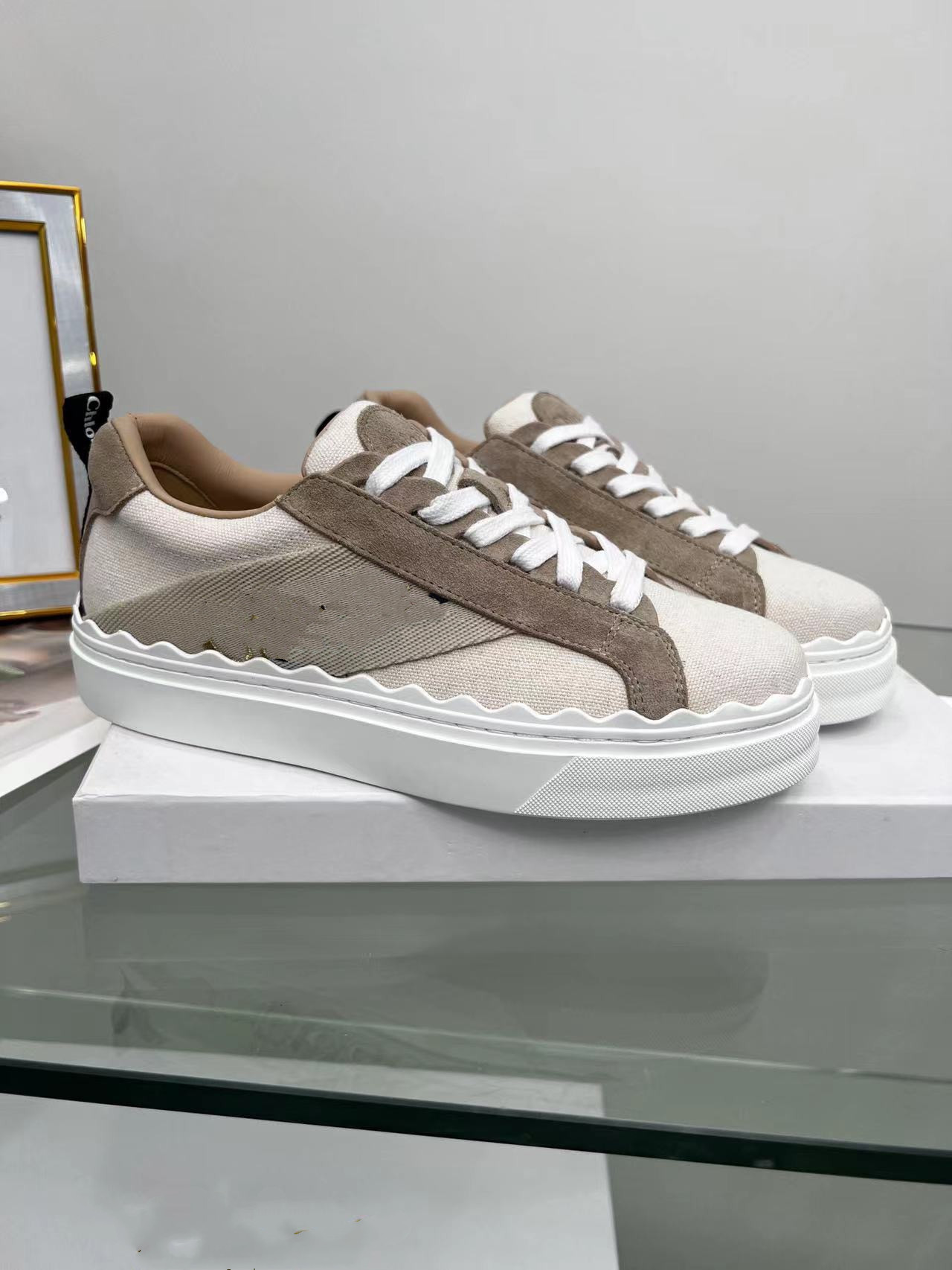 Luxury 22S White Black Sandals Leather Calfski Sneakers Shoes High Quality Brands Comfort Outdoor Trainers Women's Casual Walking Size 35-41