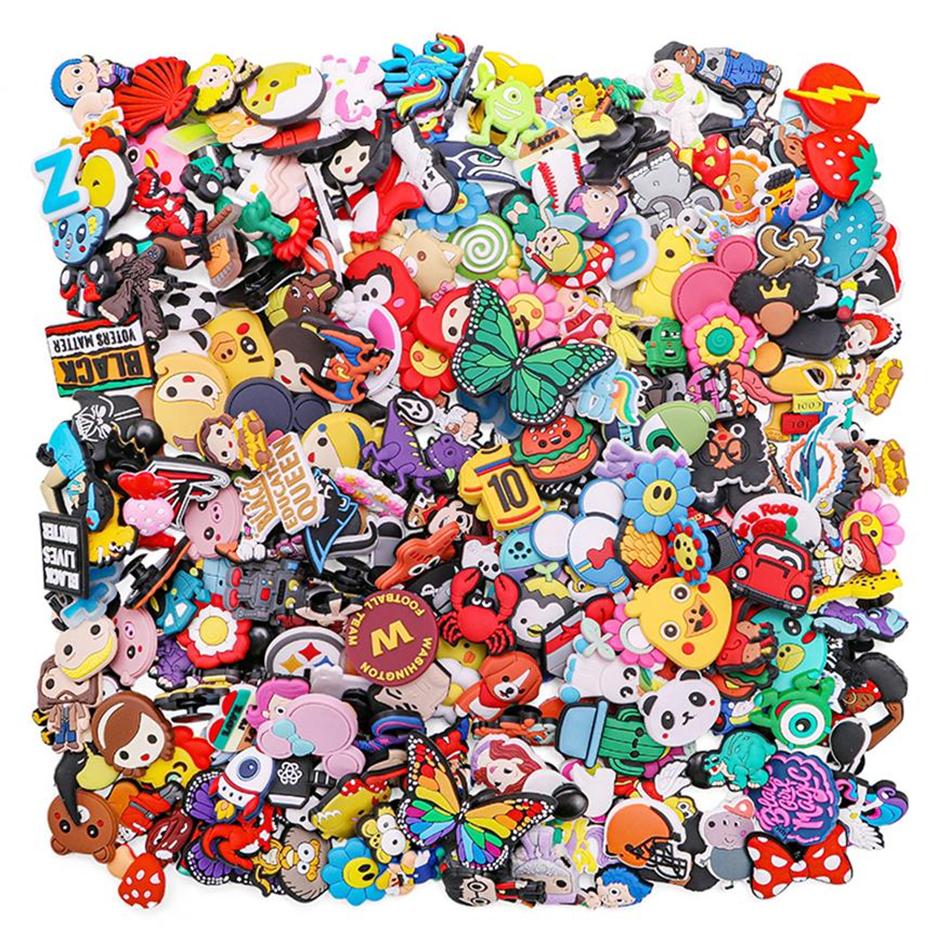 Charmes de chaussures aléatoires pour Croc Jibz Accessoires Cartoon Chaussures Accessoires Croc Charmes Fit Brif Bracelet