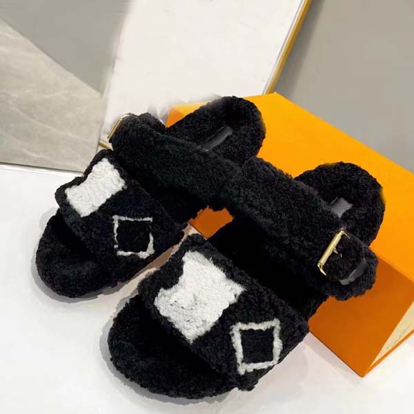 

High quality Women Sandals New woolen Sheepskin Winter slippers fur one piece lamb wool warm and comfortable wear resistant flat Indoor casual shoes 35-41 With box, Brown
