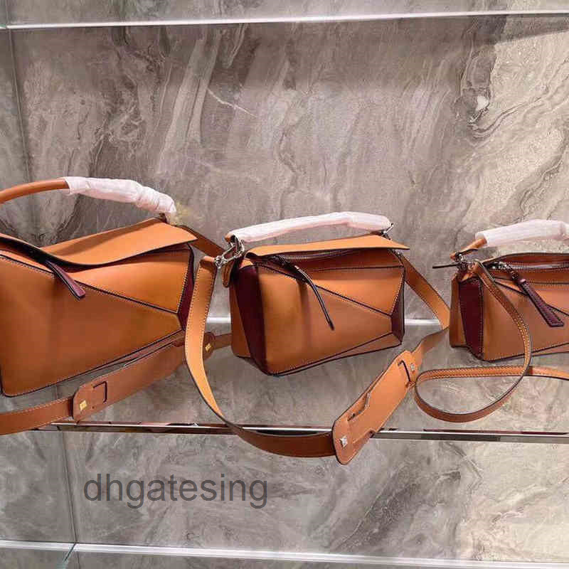 Sacs à bandouliers Cowhide Loews En cuir sac à main Femme Sac Concepteur Couleur 2022 Messenger géométrique Messenger One Puzzles 6 7xme 4WHE